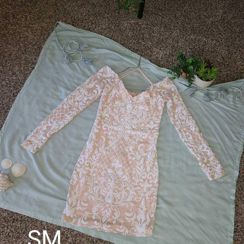 Elegant Cream Lace Dress
